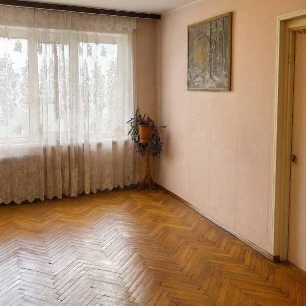 продам 3 кімнатну квартиру по вул. Миропільська